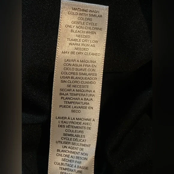 Chico’s cold shoulder size 6 seamed Black Lined Stealth dress - Picture 6 of 6